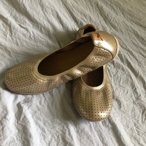 Clark’s Ballet flat